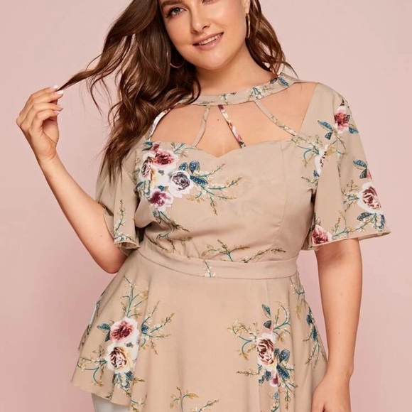 Blouse never worn - Picture 2 of 3